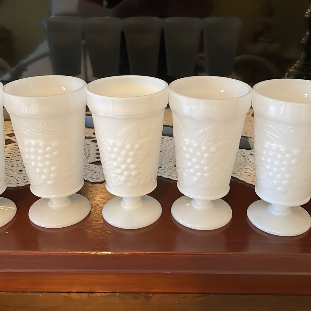 Vintage Anchor Hocking Harvest Grape Vine Milk Glass Goblets w/ Pedestals